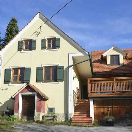 Sunflower Cottage, Austria דירה