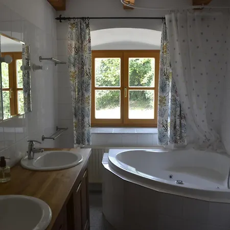 Sunflower Cottage, Austria 아파트 *