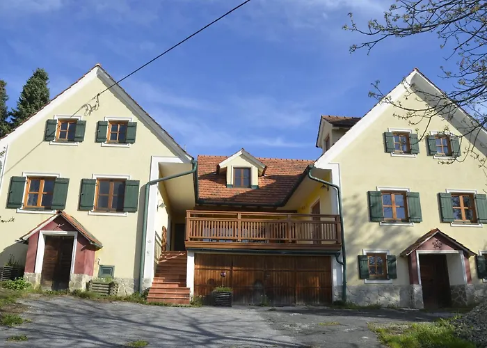 Sunflower Cottage, Austria Apartment Dienersdorf