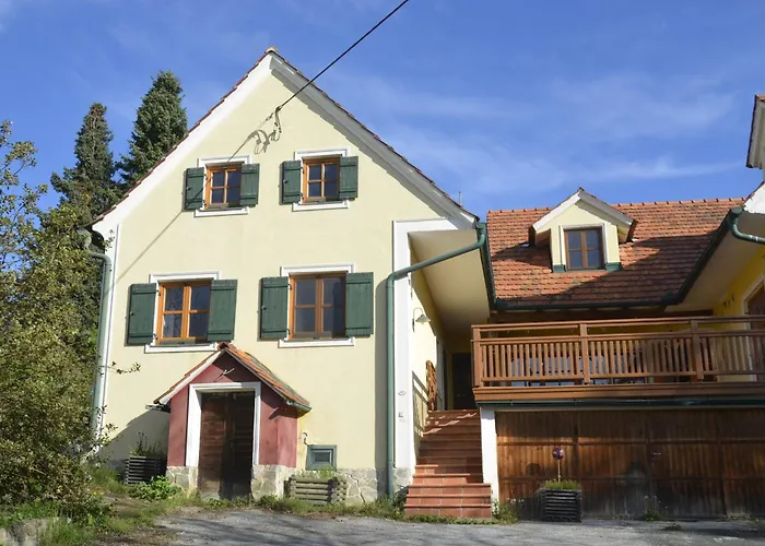 Sunflower Cottage, Austria Apartment