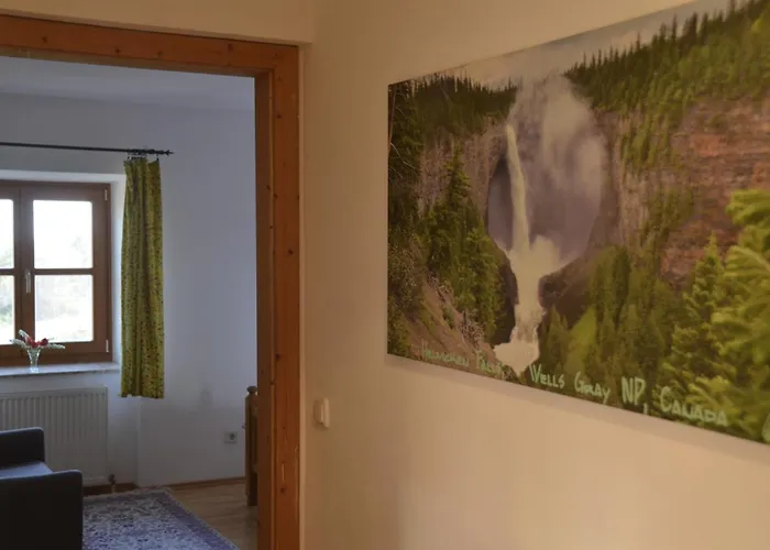 Sunflower Cottage, Austria Apartment *