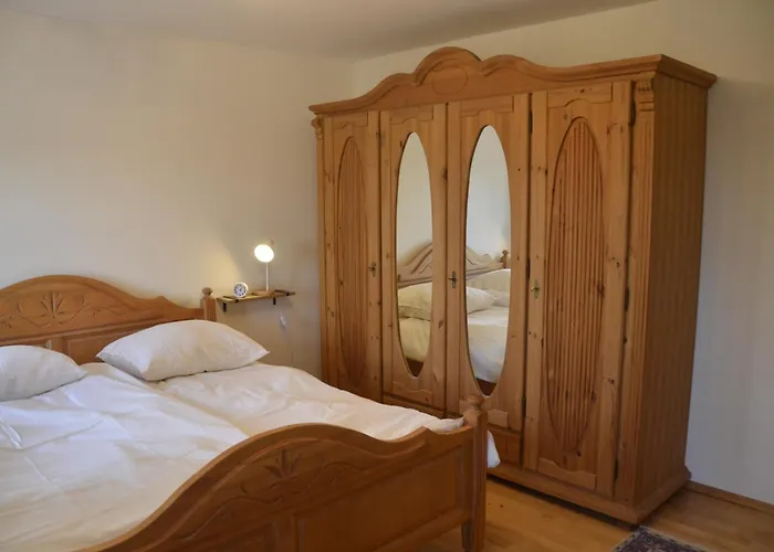 Sunflower Cottage, Austria Apartment